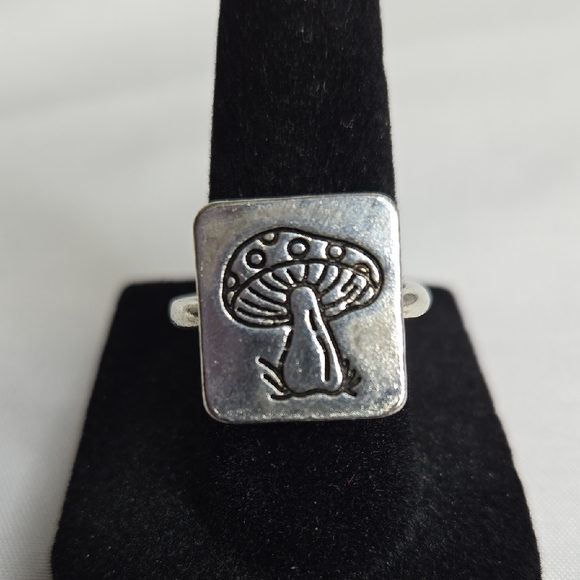 Jewelry - Mushroom Silver Tone Ring, Size 6.5
